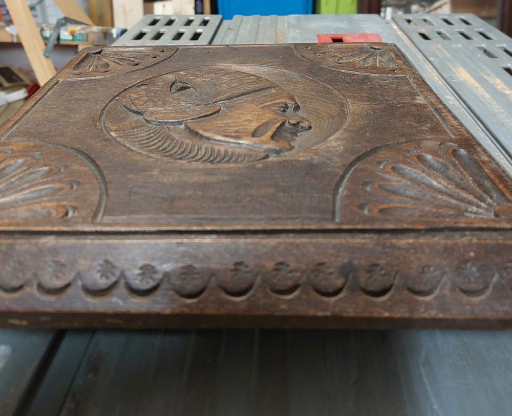 Dessous de plat sculpt&eacute; 