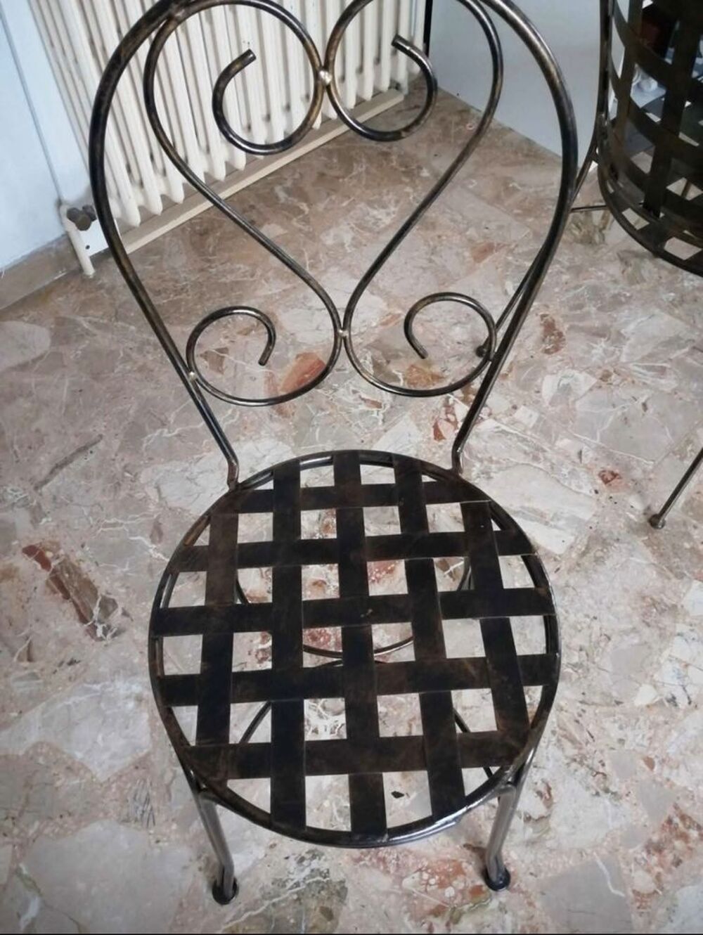 Salle &agrave; manger en fer forg&eacute; Meubles