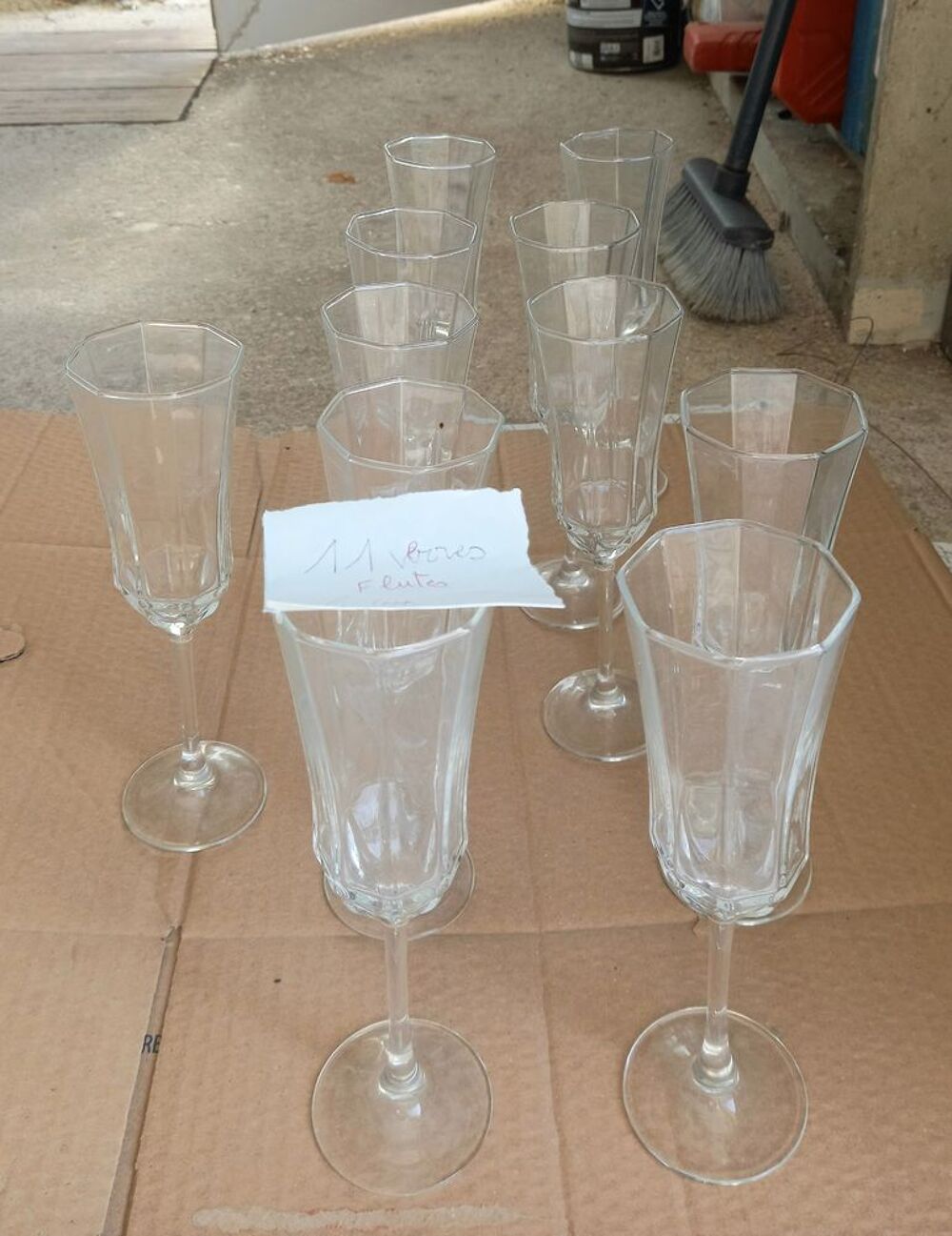 LOTS DES VERRES &Agrave; VIN O&Ugrave; CHAMPAGNE 1 Lots / Cuisine