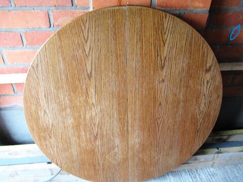 Table en ch�ne ronde ou ovale� 100 Belgique