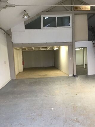  Atelier à louer 3/4 pièces 160 m² La varenne st hilaire