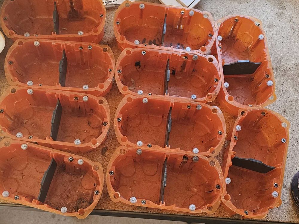 Lot de 10 bo&icirc;tes d'encastrement doubles Schneider Multifix Placo Bricolage