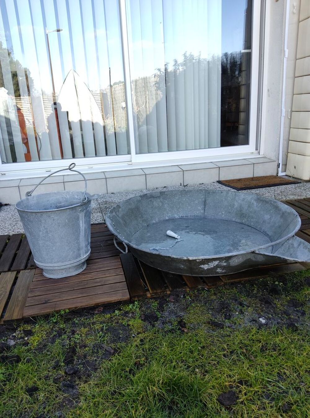 Seau douche vintage et son receveur en zinc Décoration