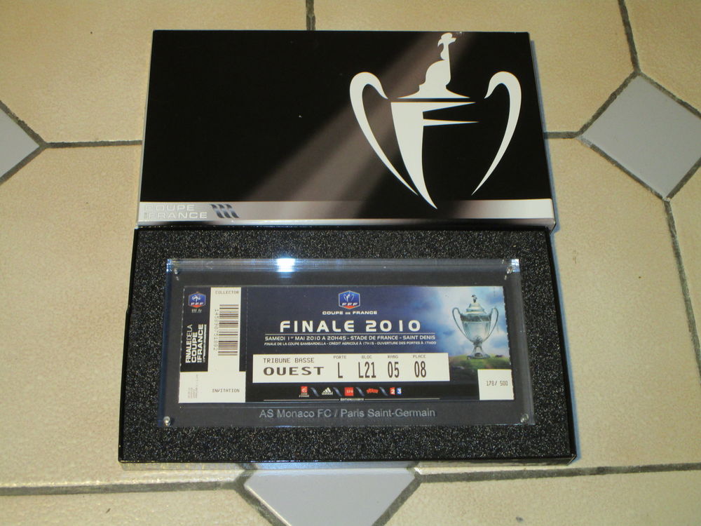 BILLET COLLECTOR FINALE COUPE DE FRANCE 2010 SOUS RESINE 