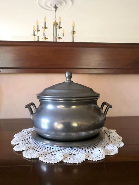 tr�s belle soupi�re et plat �tain 95% 69 Tournefeuille (31)