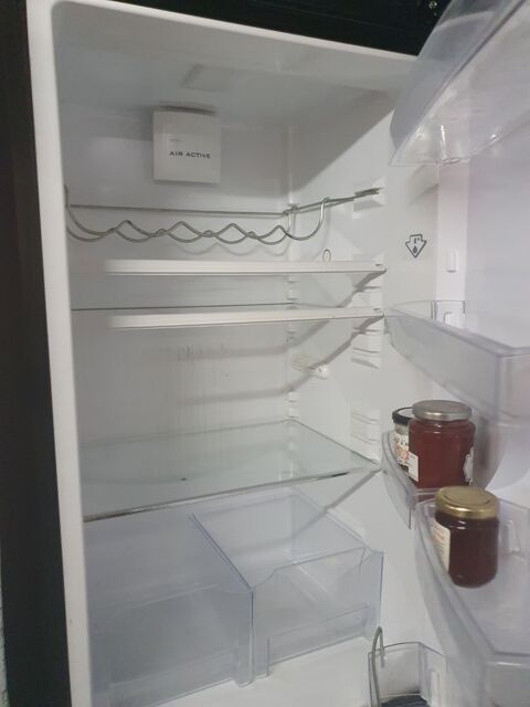 R�frig�rateur cong�lateur en bon �tat de fonctionnement Avignon (84)