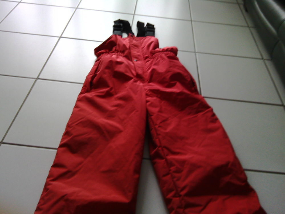 salopette ski 14/16ans ou 34/36 taille femme Sports