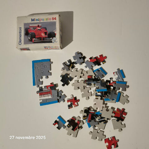 Mini puzzle, 54 pi�ces, formule 1 ferrari                
4 Saumur (49)