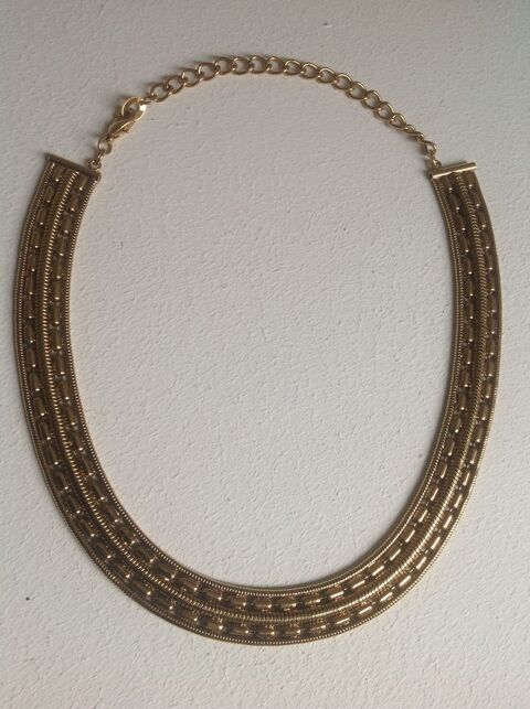 COLLIER PLAQUÉ OR SIGNÉ GIL D'AGENA Envoi Possible
59 Trégunc (29)