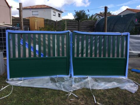 Trs beau portail alu ral 6005 950 Le Landreau (44)