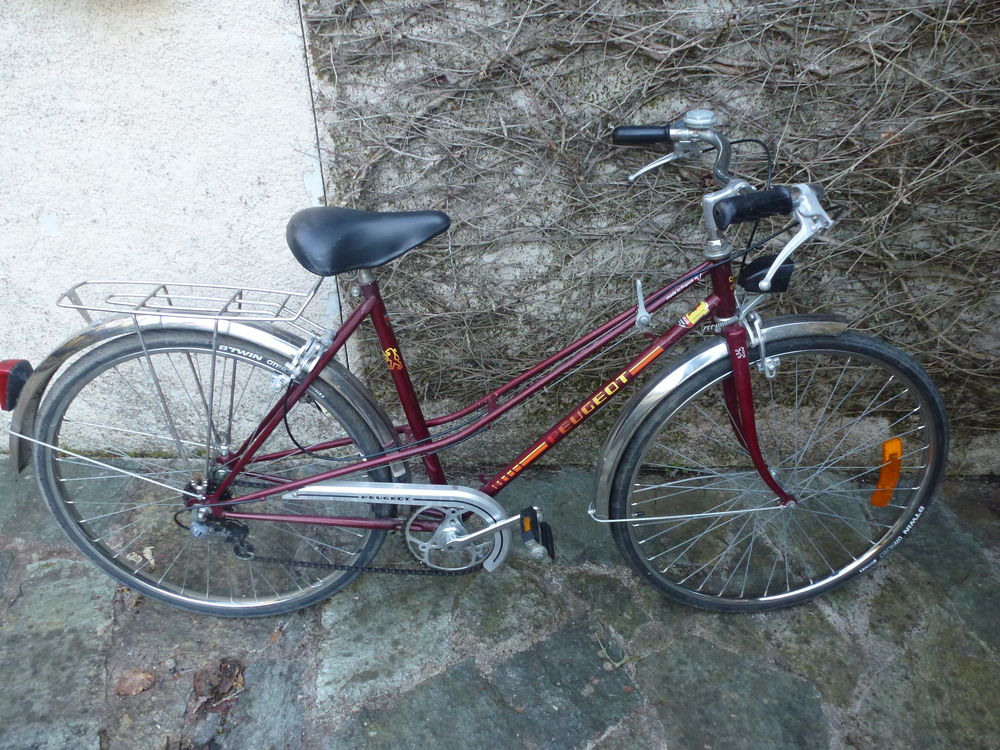  V&eacute;lo de ville PEUGEOT 26 POUCES. Vélos