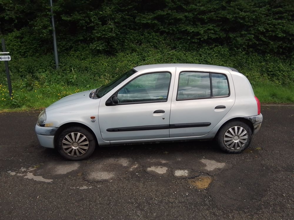 Clio II Clio 1.2i RTE 1999 occasion 22160 Callac