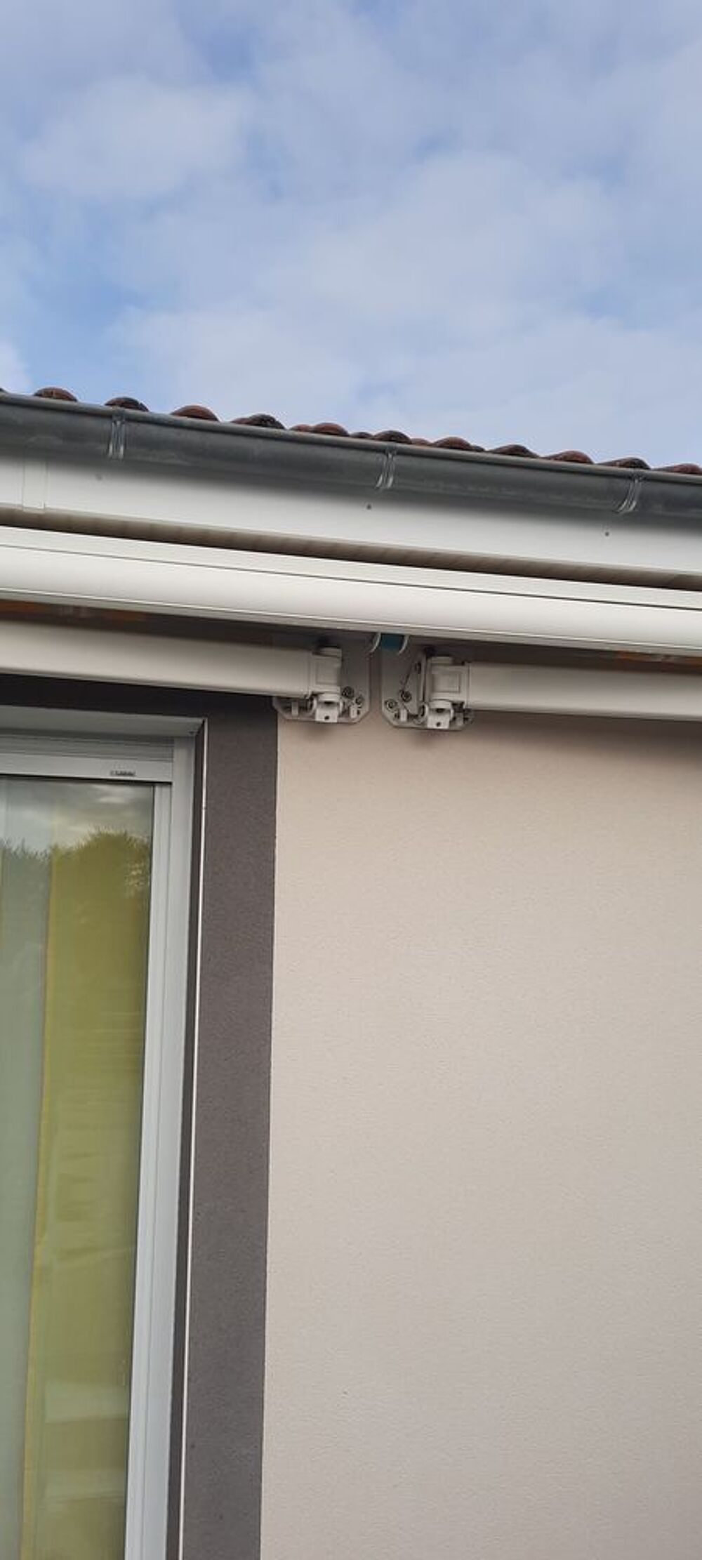 Store banne ray&eacute; jaune et gris avec t&eacute;l&eacute;commande 6mx4m Jardin