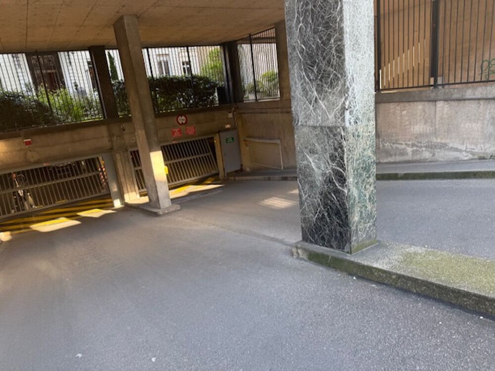 Location Parking/Garage PLACE DE PARKING PARIS 9e Paris 9