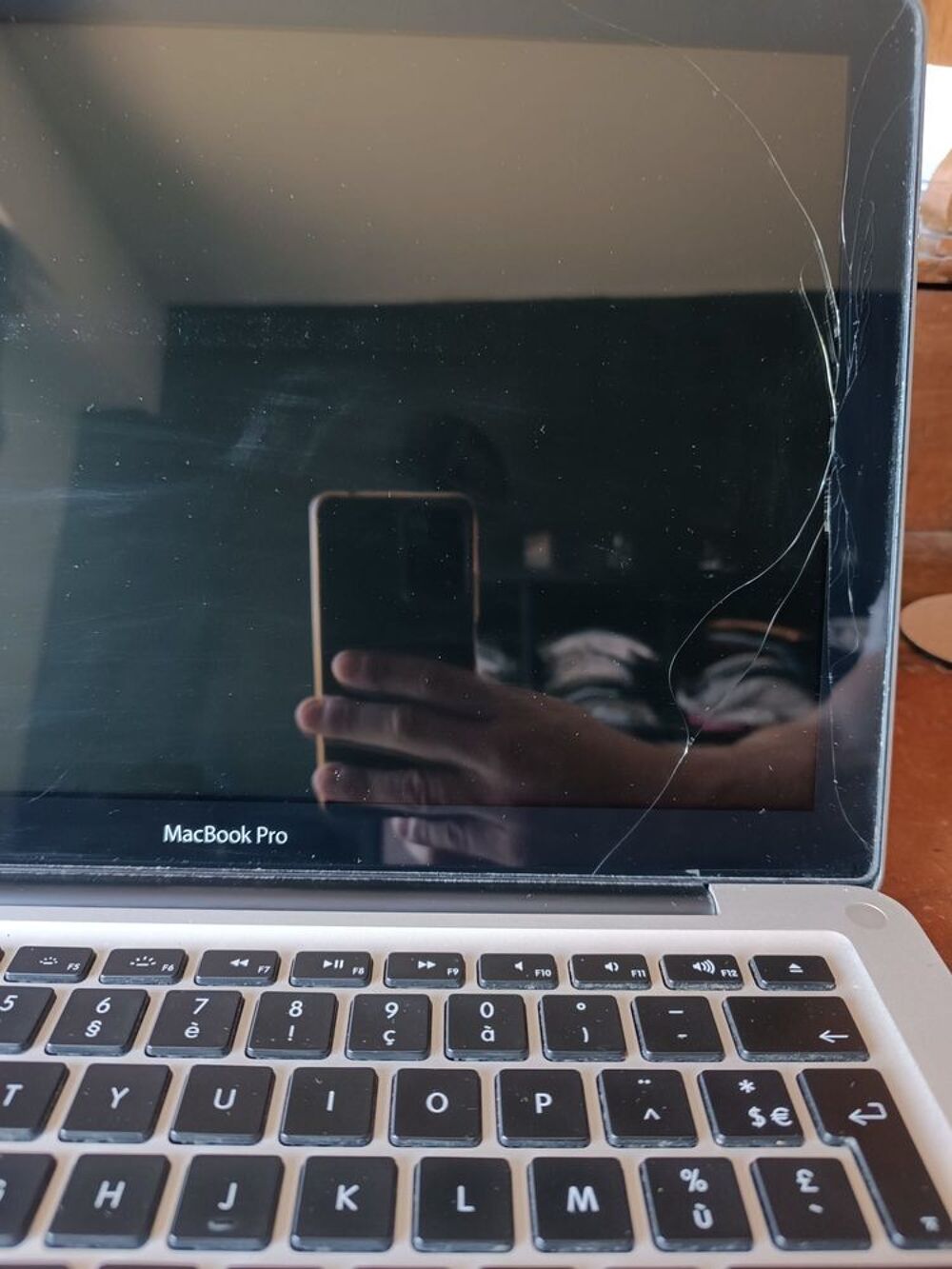 MacBook Pro 2010 &agrave; 65€ pour pi&egrave;ces (hors d'usage) Matériel informatique