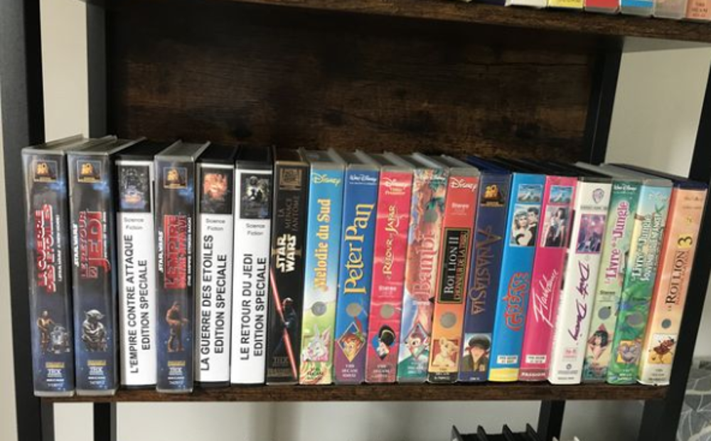 100 Cassettes VHS Avec LECTEUR VHS Photos/Video/TV