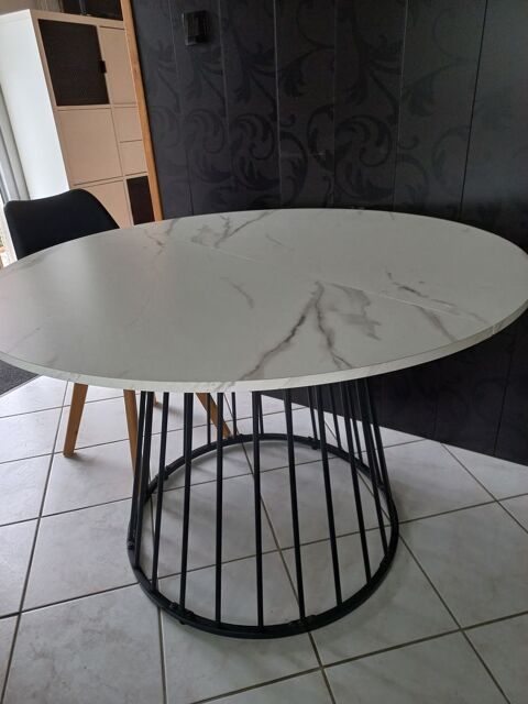 Table de cuisine ronde diamètre 1,10m, hauteur 76cm 50 Saint-Nicolas-de-Port (54)