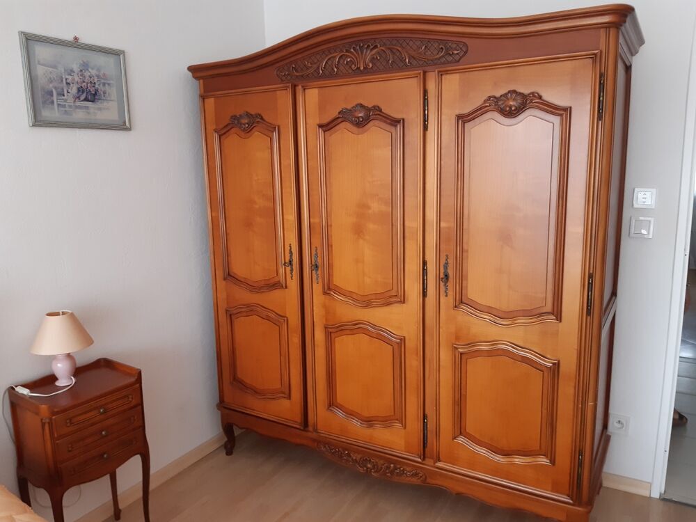 Chambre en m&eacute;risier compl&egrave;te ou meubles vendus s&eacute;par&eacute;ment Meubles