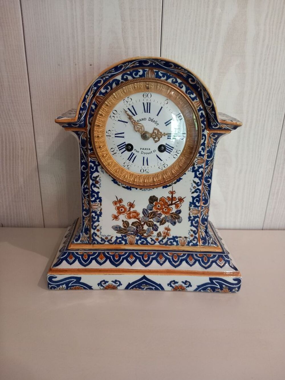 Pendule Horloge Fa&iuml;ence de GIEN XIX &egrave;me D�coration