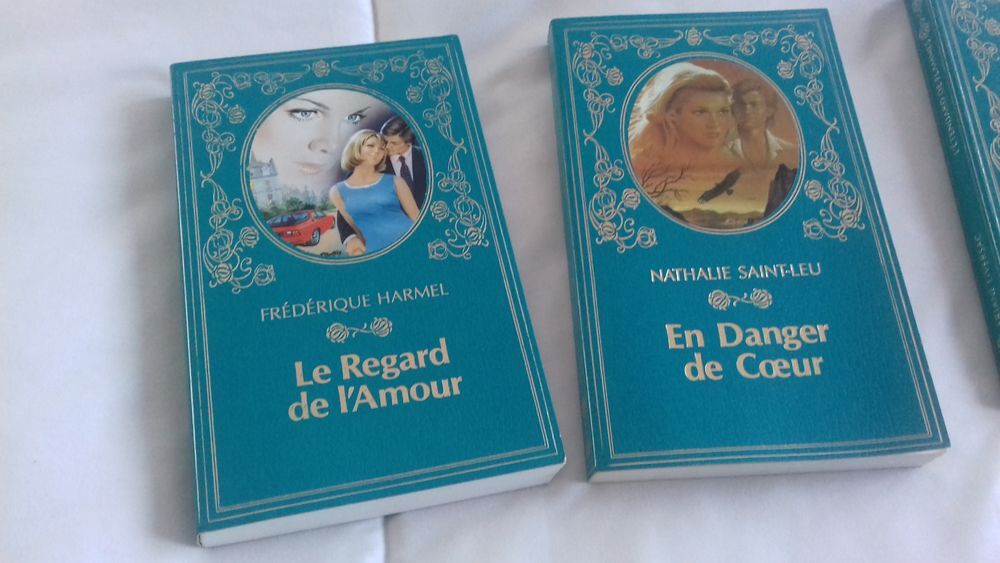 ROMANS A L'EAU DE ROSE Livres et BD