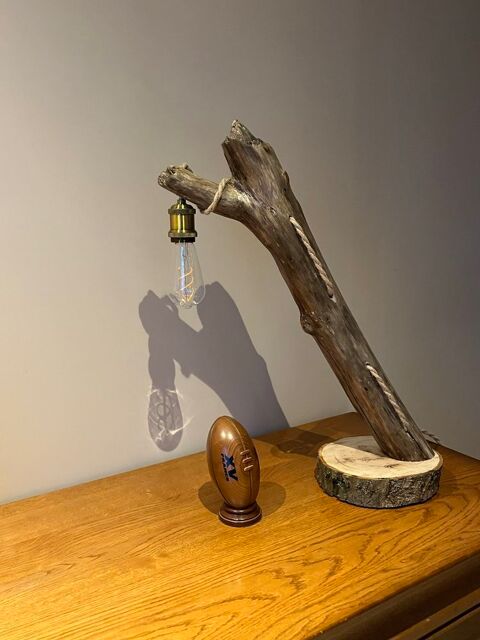 Lampe bois flotter de mer. Forme potence. 75 Orry-la-Ville (60)