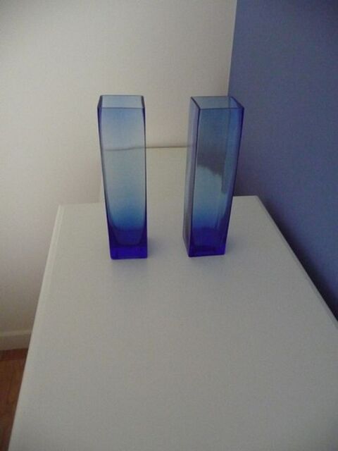 2 vases carrs verre souffl bleu - Neufs 12 Montigny-le-Bretonneux (78)