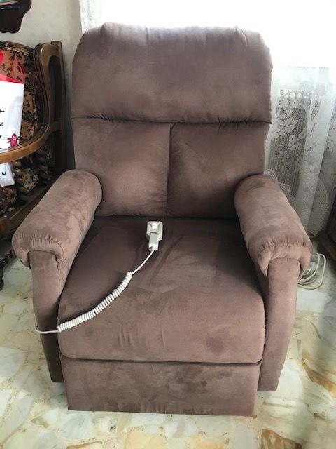 Fauteuil releveur électrique - état neuf - à récupérer (95) 300 Eaubonne (95)