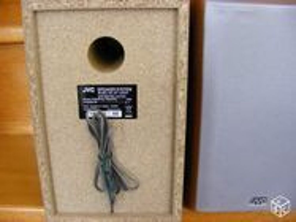 2 enceintes JVC SP-UXS59 (COULEUR BOIS) Audio et hifi