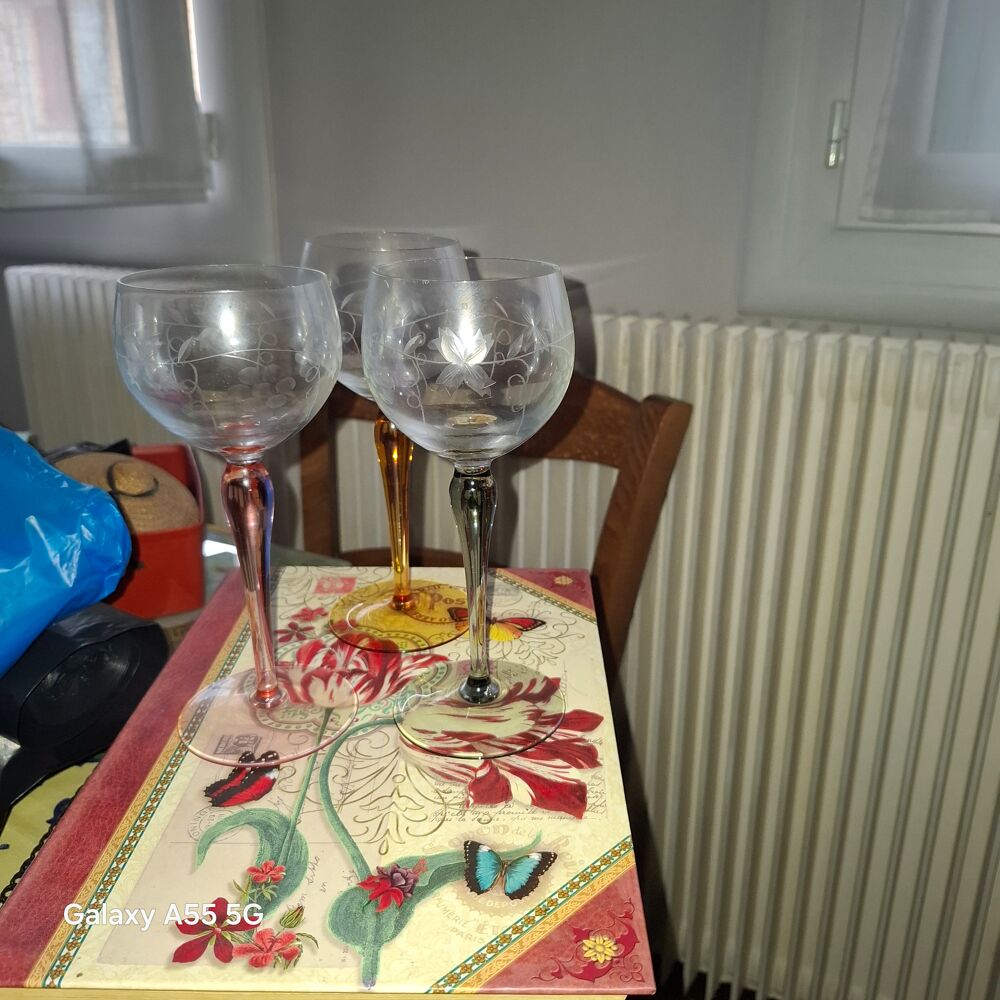 Lot de plusieurs dizaines de verres tr&egrave;s rares Décoration