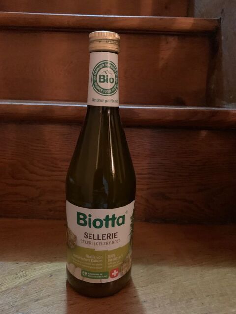 Jus 100% c�leri BIOTTA 500 ml 0 Montlu�on (03)