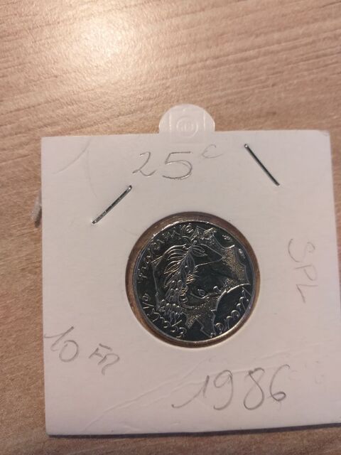 1  pice monnaie 
10 frs  1986 bord Bretagne 25 Golbey (88)