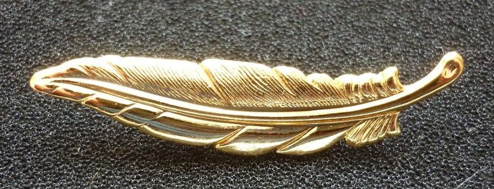 BIJOU FANTAISIE vintage BROCHE forme plume m&eacute;tal dor&eacute; Bijoux et montres