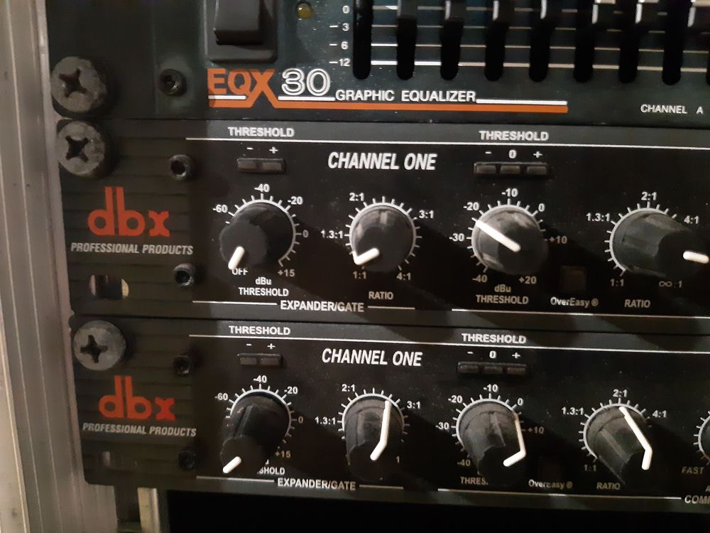 divers mat&eacute;riel de musique Instruments de musique