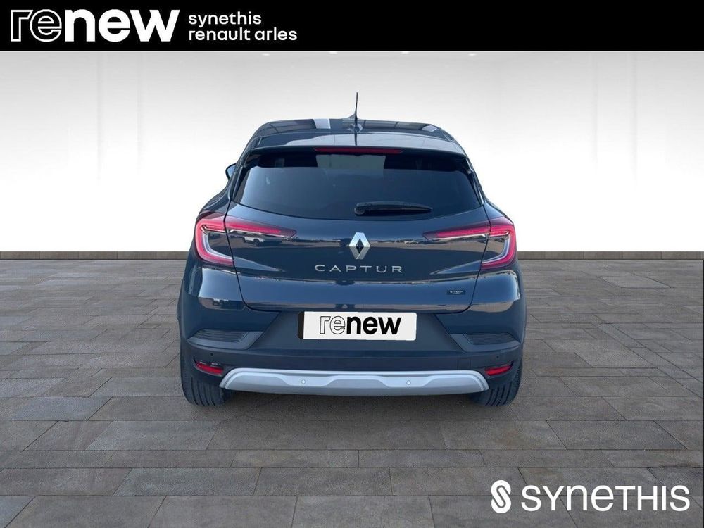 Captur E-Tech full hybrid 145 Evolution 2023 occasion 13200 Arles