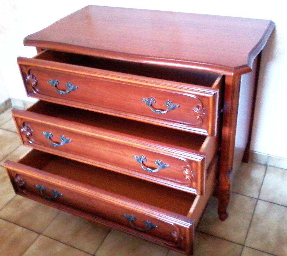 Commode en Merisier Louis XV, Meubles