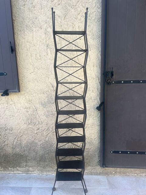 colonne �tag�re en fer forg�  40 La Seyne-sur-Mer (83)