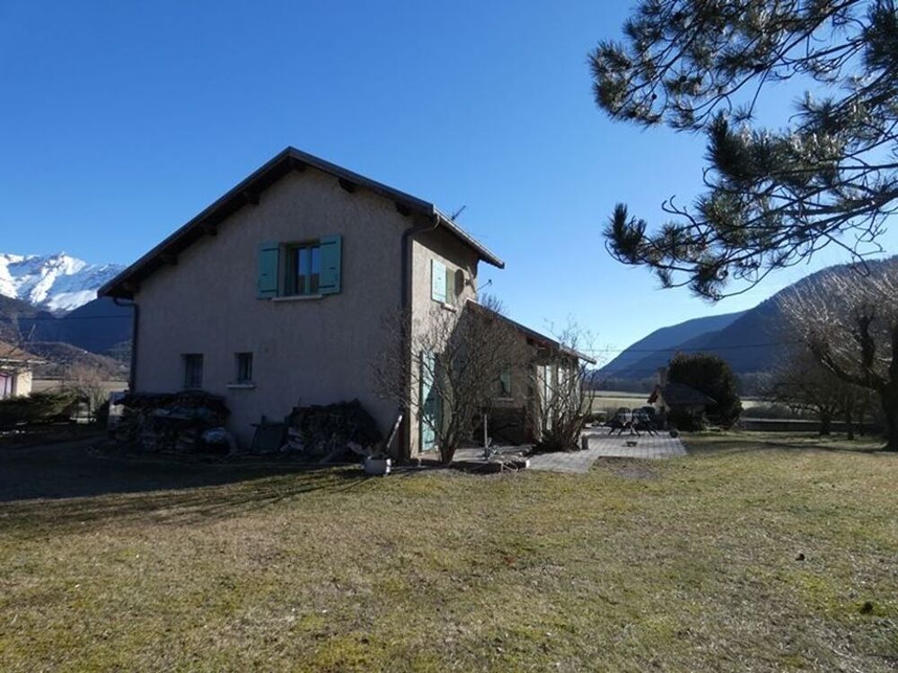 Maison 4 pièces 158 m² · à Montmaur · 158 m² · 352 000 €