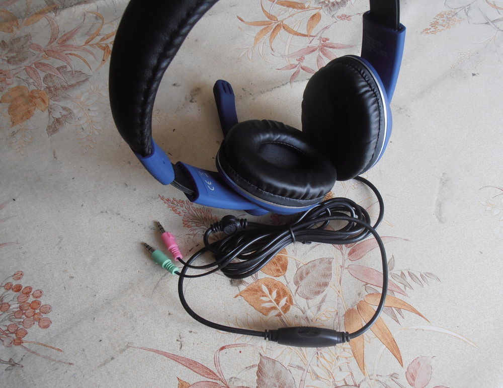 Micro-casque audio avec micro pivotant et r&eacute;glage volume fil Consoles et jeux vidéos