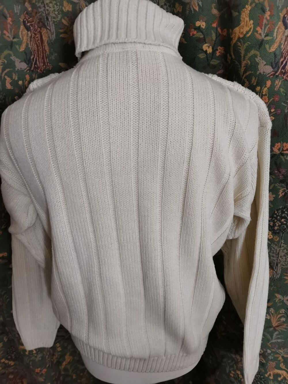 Pull col roul&eacute; blanc cass&eacute; taille XXL Vêtements