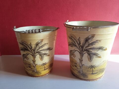 Paire de seaux dcoratifs (h 26cm et diam 24cm. / h 23cm et diam 20cm) - bon tat (faire offre) 0 Lyon 1 (69)
