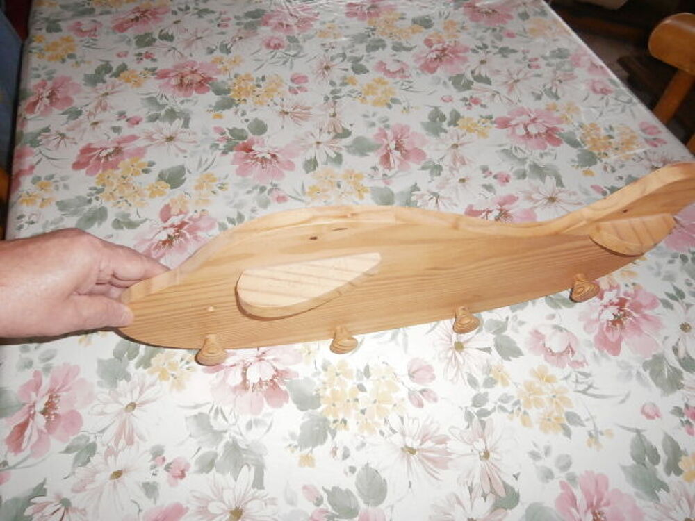 
Porte-manteaux bois forme avion pour enfants Décoration