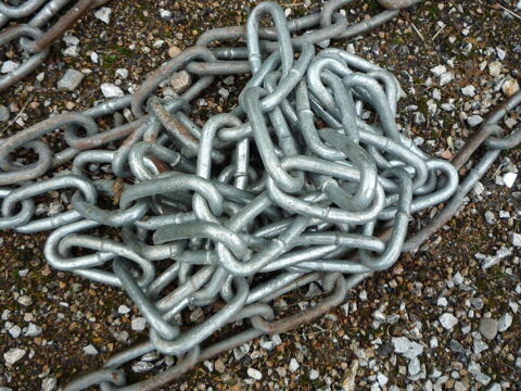 Cha�ne marine galvanis�e acier soud�
diam�tre maillon 10mm
125 Castres (81)
