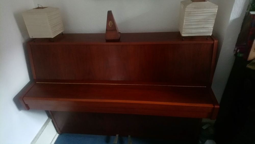 Piano droit YAMAHA Instruments de musique