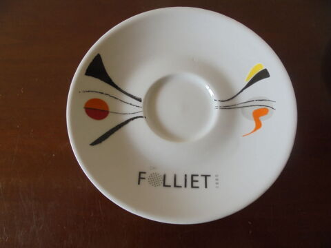 12 Sous-tasses Folliet (116) 10 Tours (37)