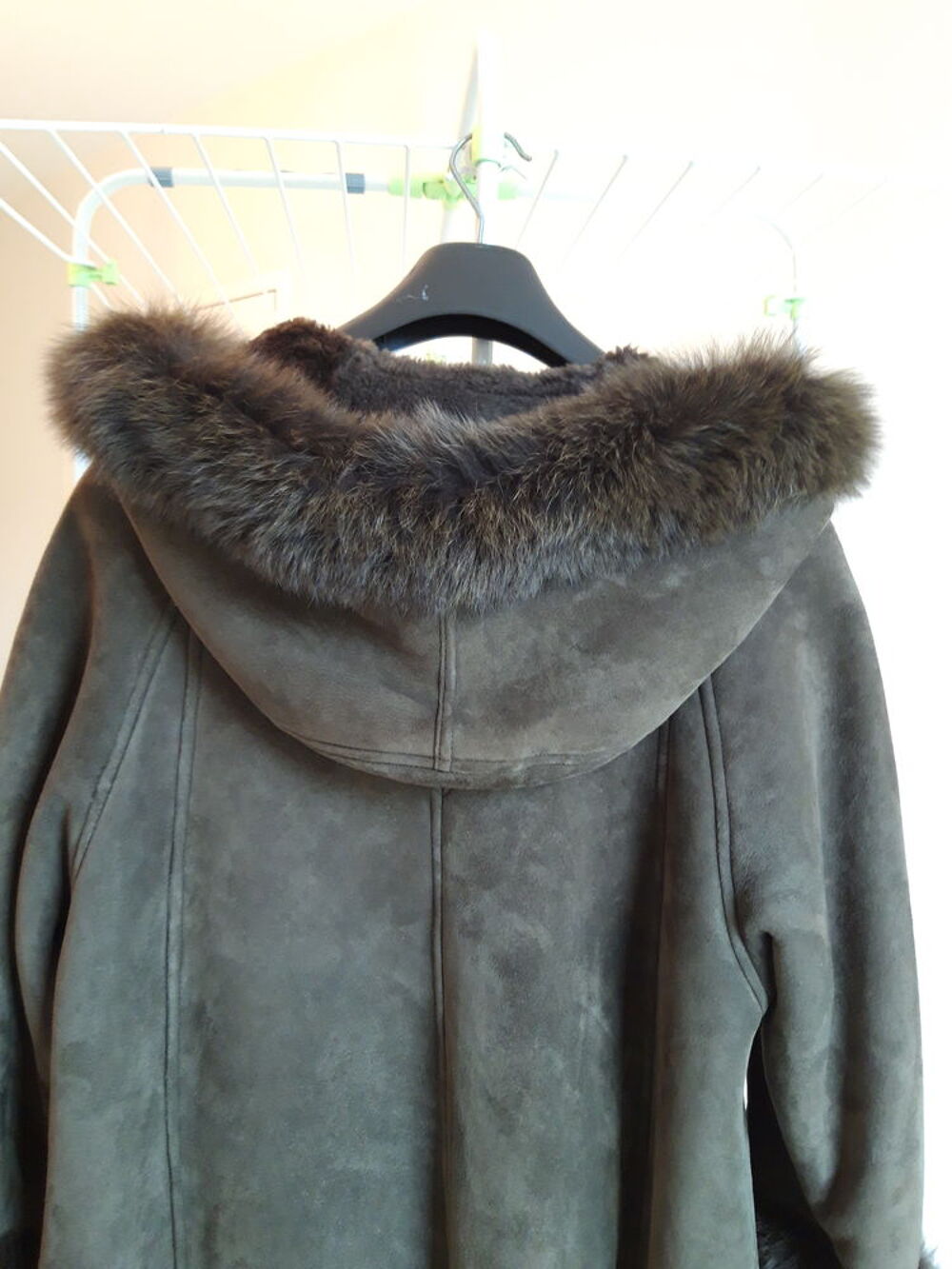 Manteau en Peau Lain&eacute;e et Renard vert V&eacute;ritable Vêtements