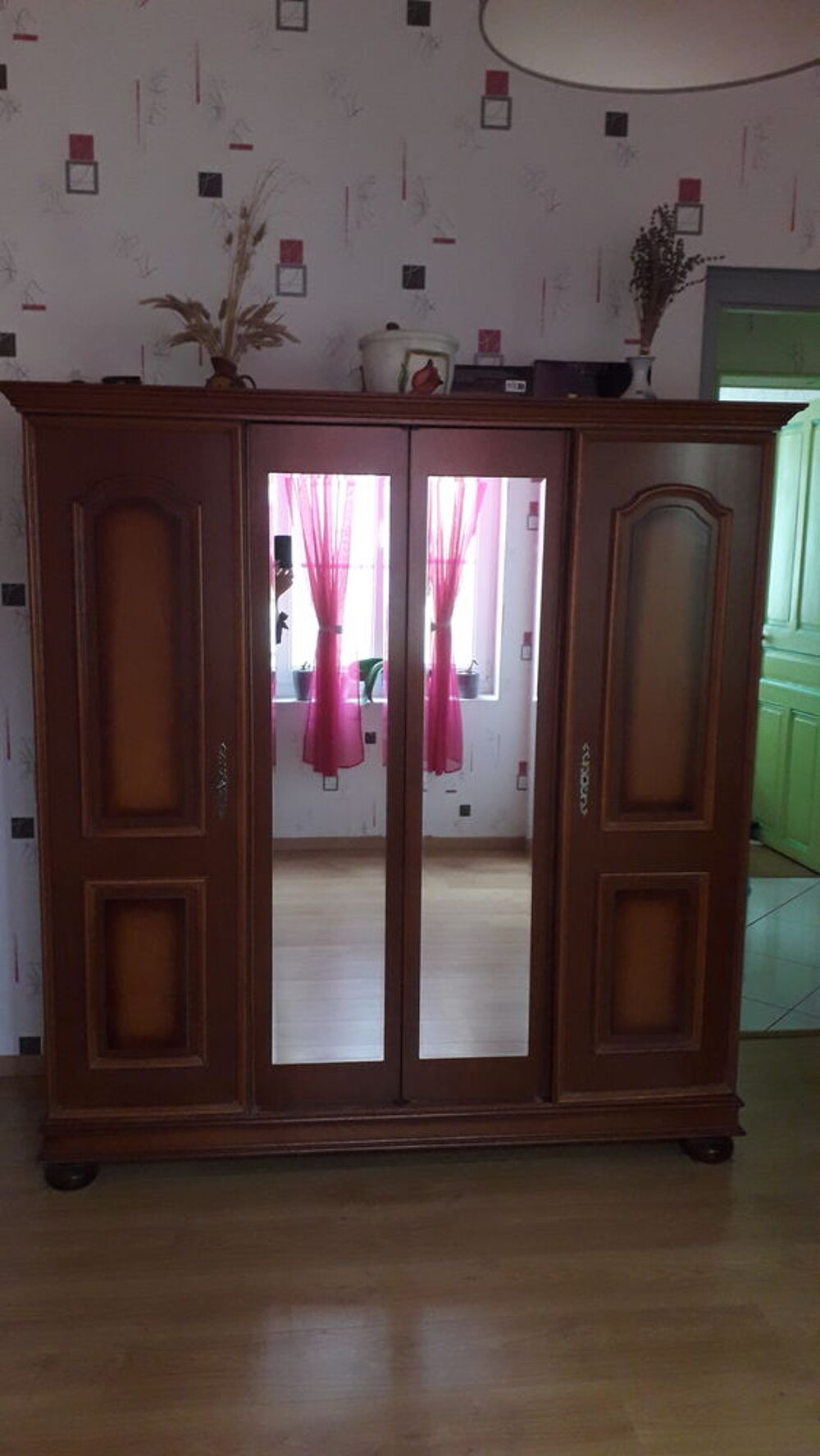 Chambre &agrave; coucher compl&egrave;te Meubles