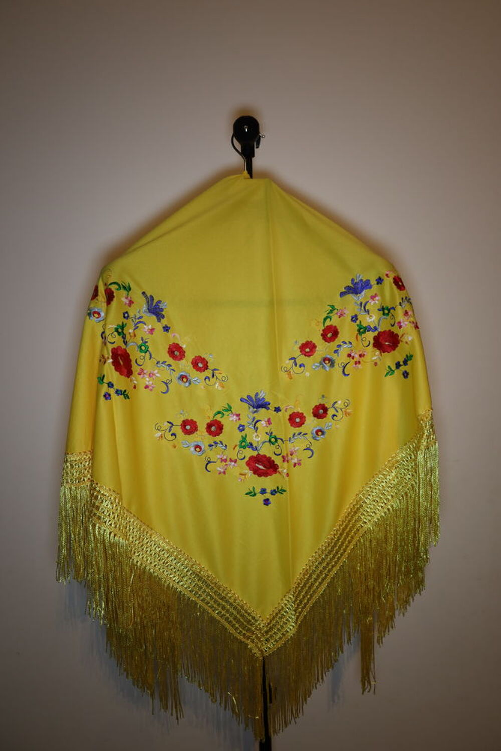 Ch&acirc;le Espagnol Multicouleur Jaune / Chale ( NEUF ) Vêtements
