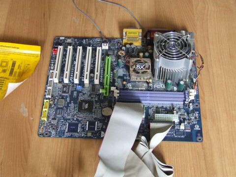 Carte m�re GIGABYTE, avec processeur 166 MMX mont�, TBE 13 Bagnolet (93)
