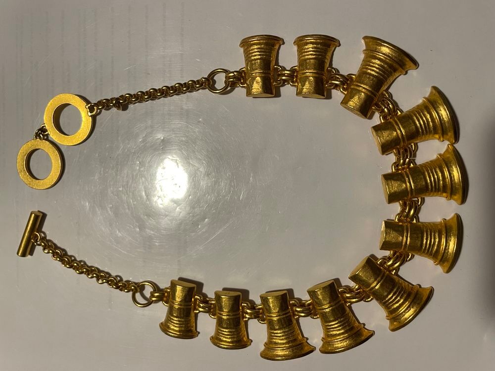 Collier souple dor&eacute; motifs cisel&eacute;s emmaill&eacute;s ANTIGONA Bijoux et montres