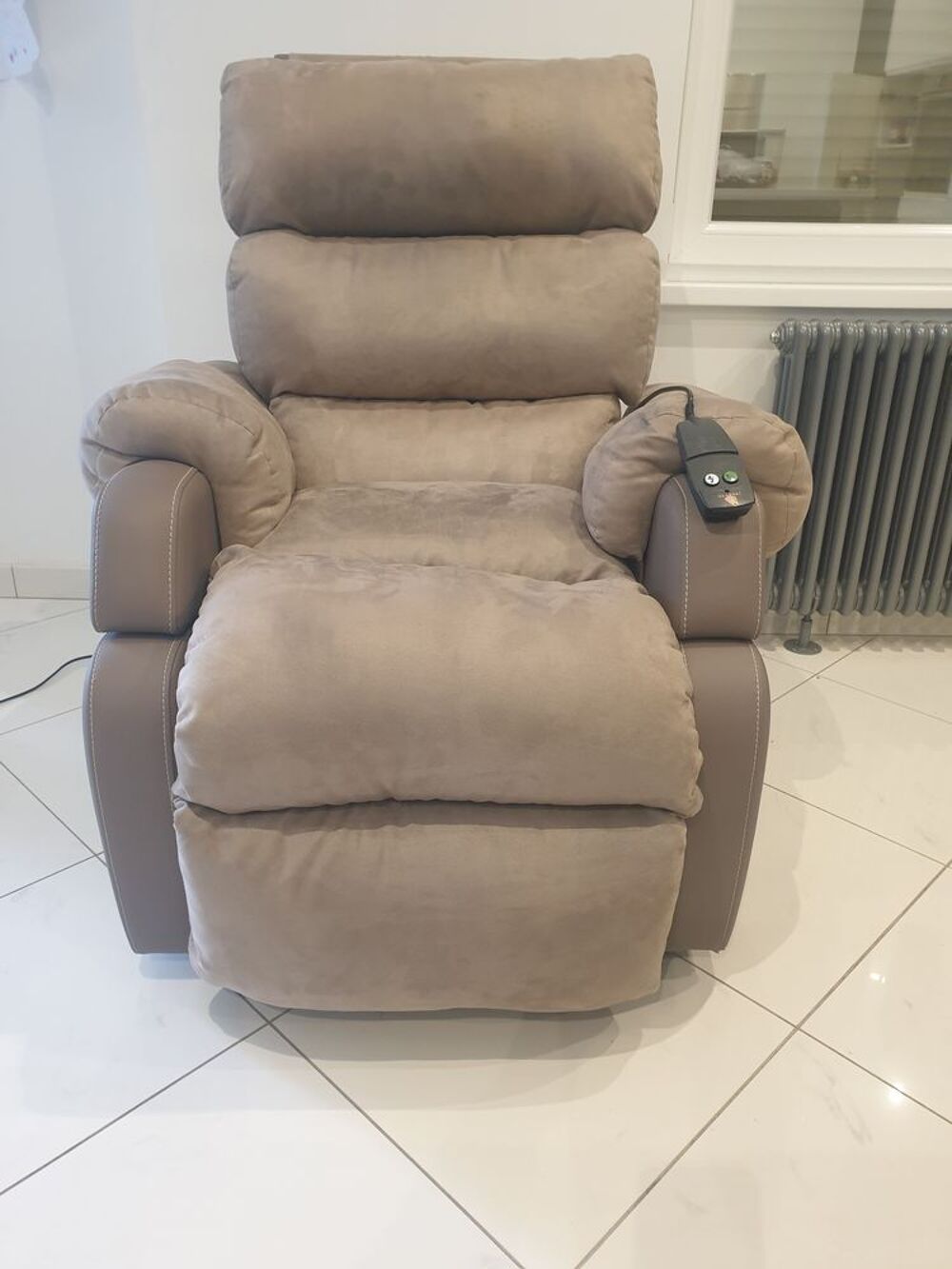 Fauteuil &eacute;lectrique m&eacute;dical coocon G1 Meubles